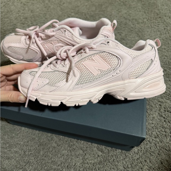 New Balance Shoes - New Balance Rose Sugar size 9Women